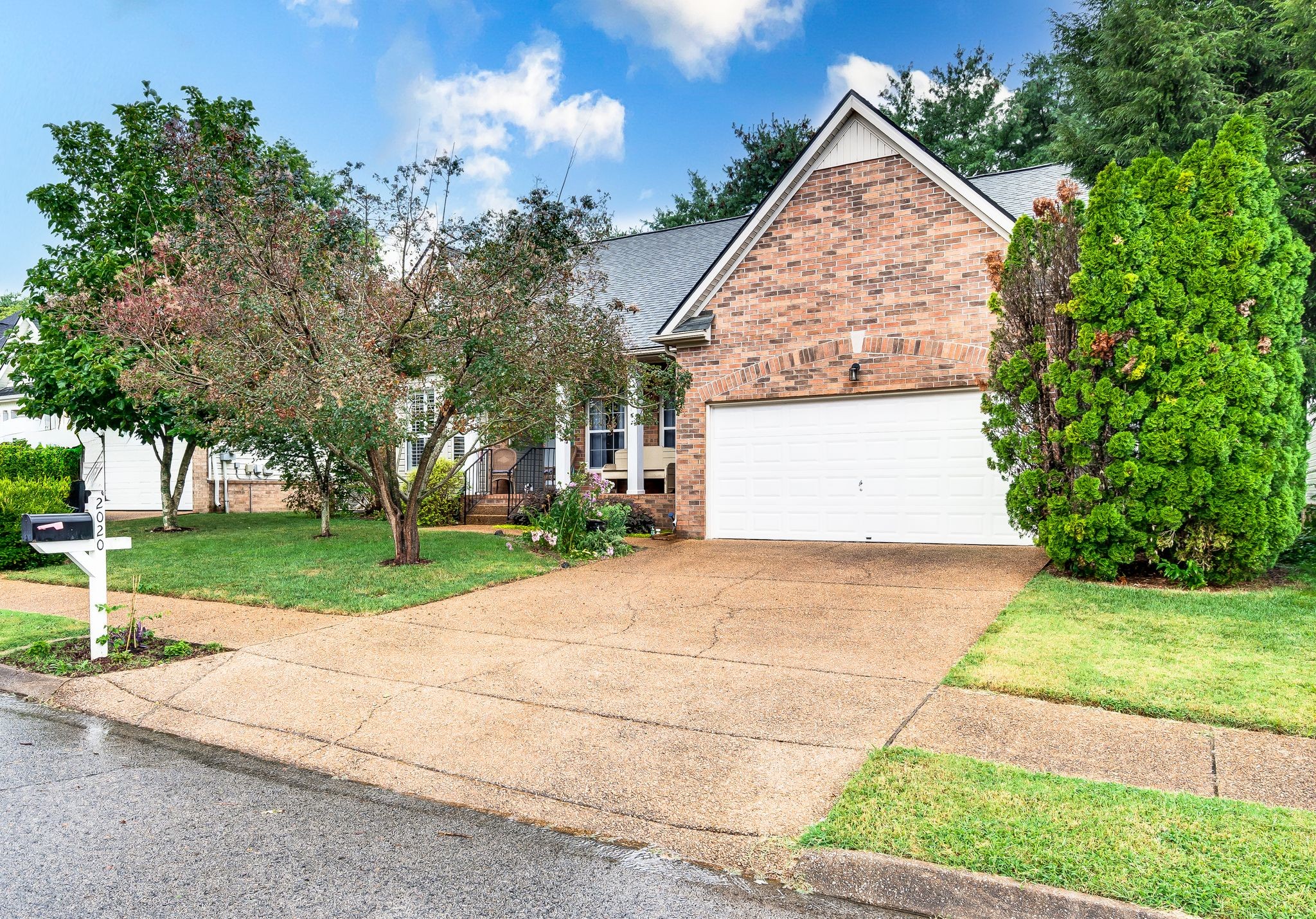 2020 Belmont Cir