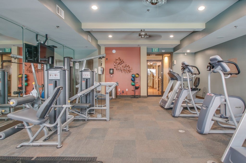 3000 Vanderbilt Pl 445