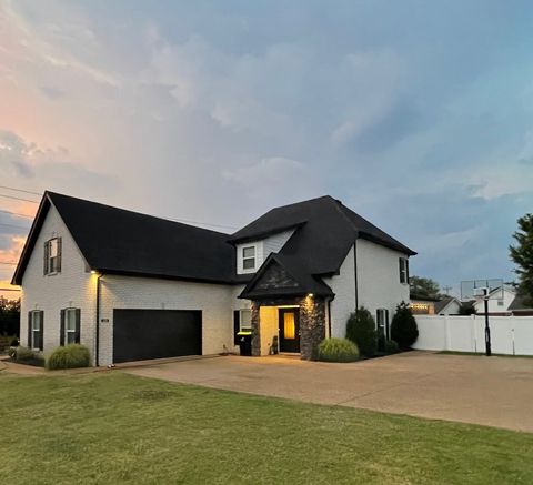 1224 Piper Glen Rd Smyrna TN 37167