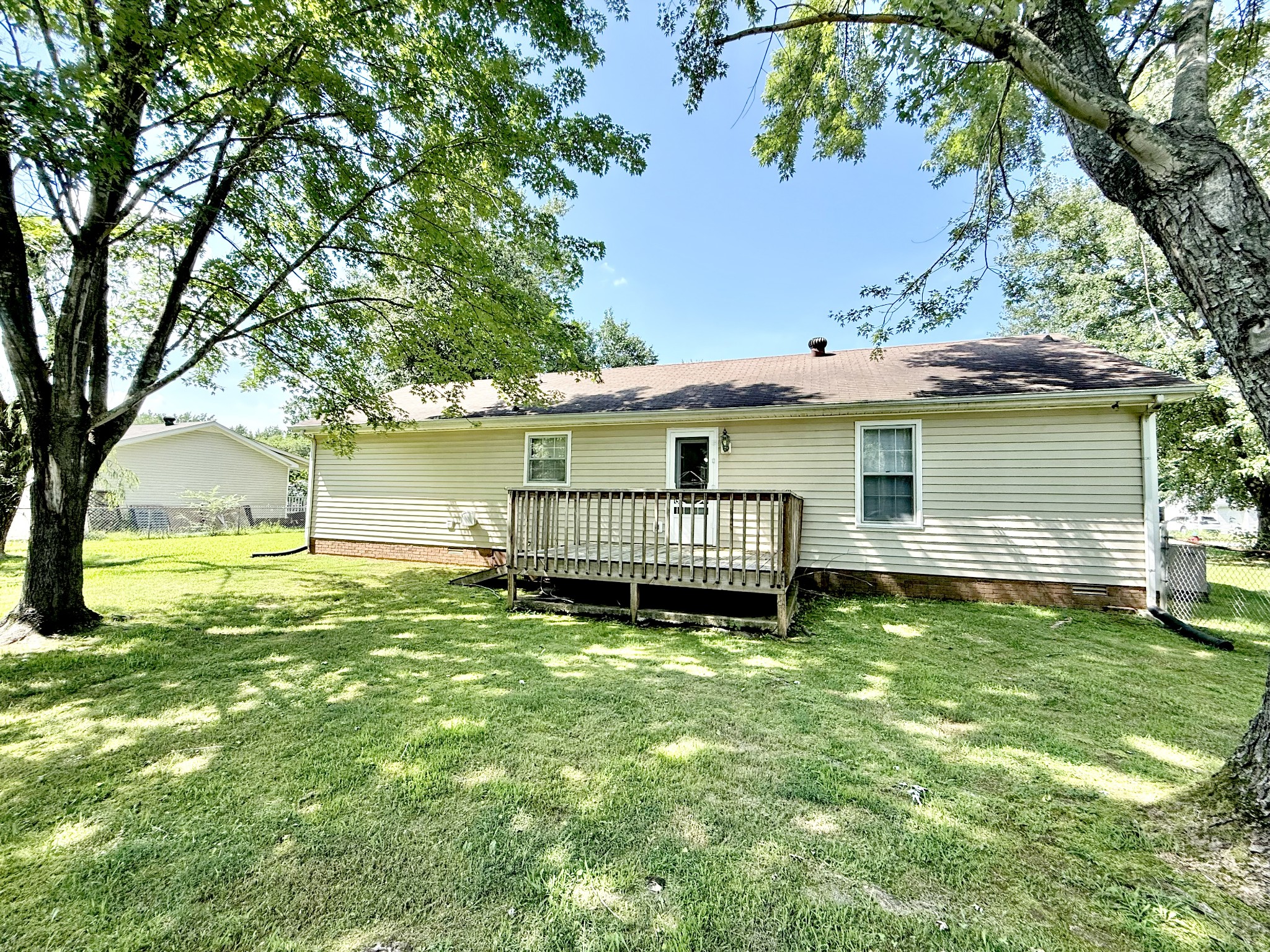 744 Spees Dr