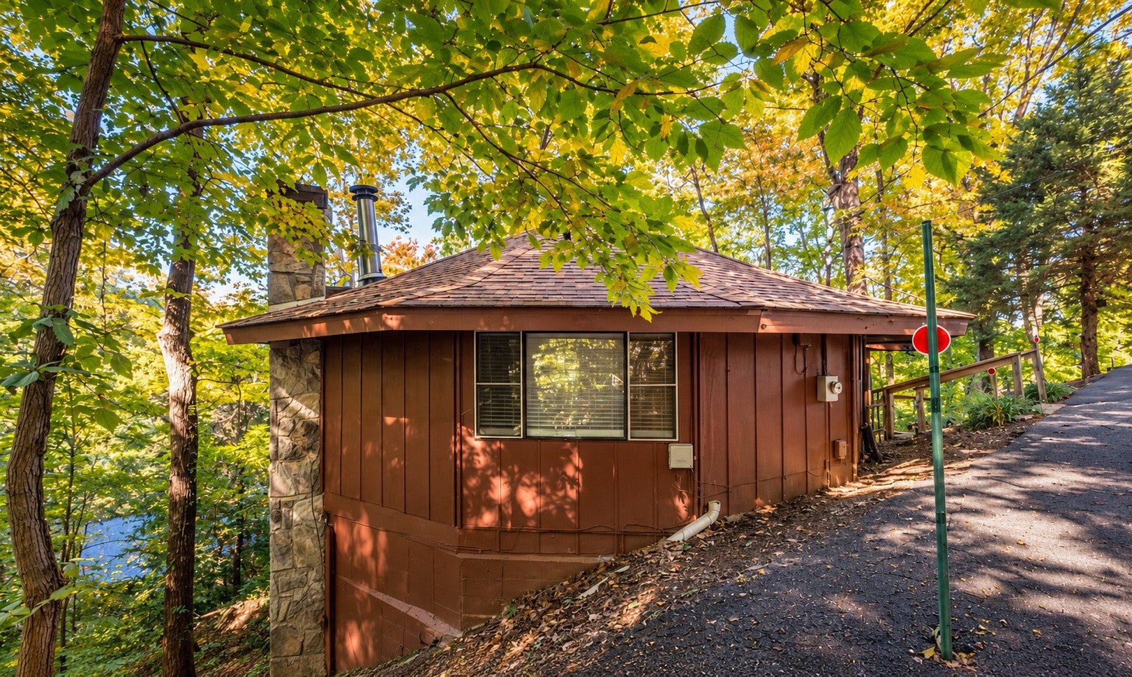 1429 Zurich Rd