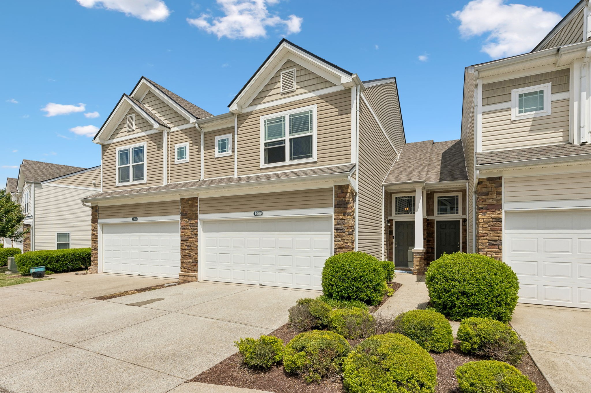 1069 Somerset Springs Dr