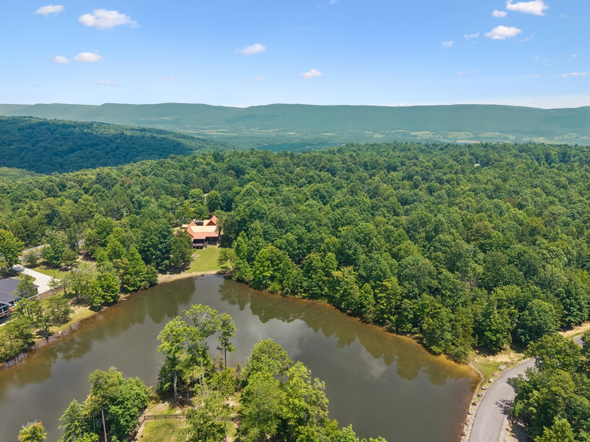 337 Bluff View Drive W