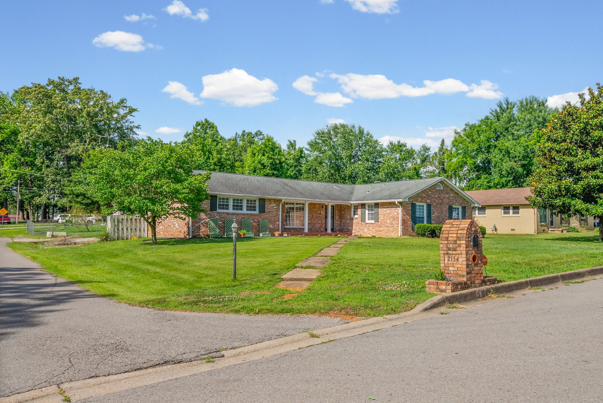 2154 N Meadow Dr