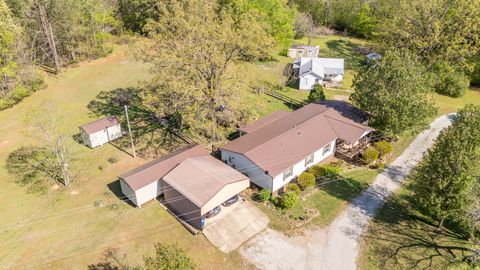 4195 Morrison Creek Rd Clifton TN 38425