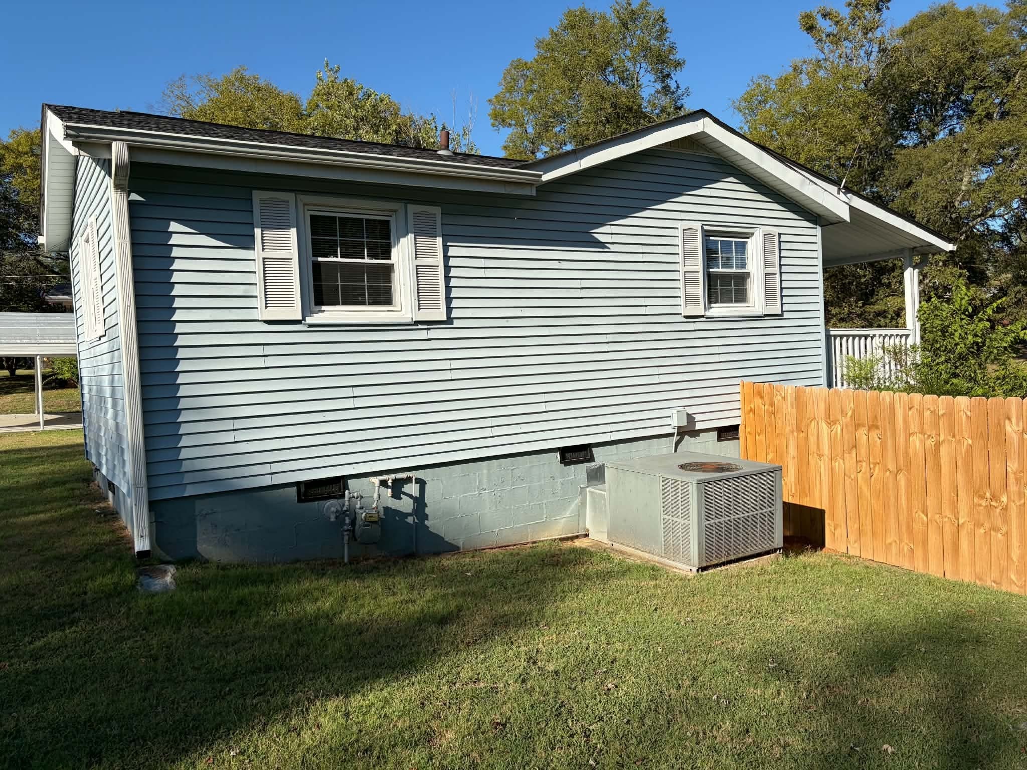 142 Circle Dr
