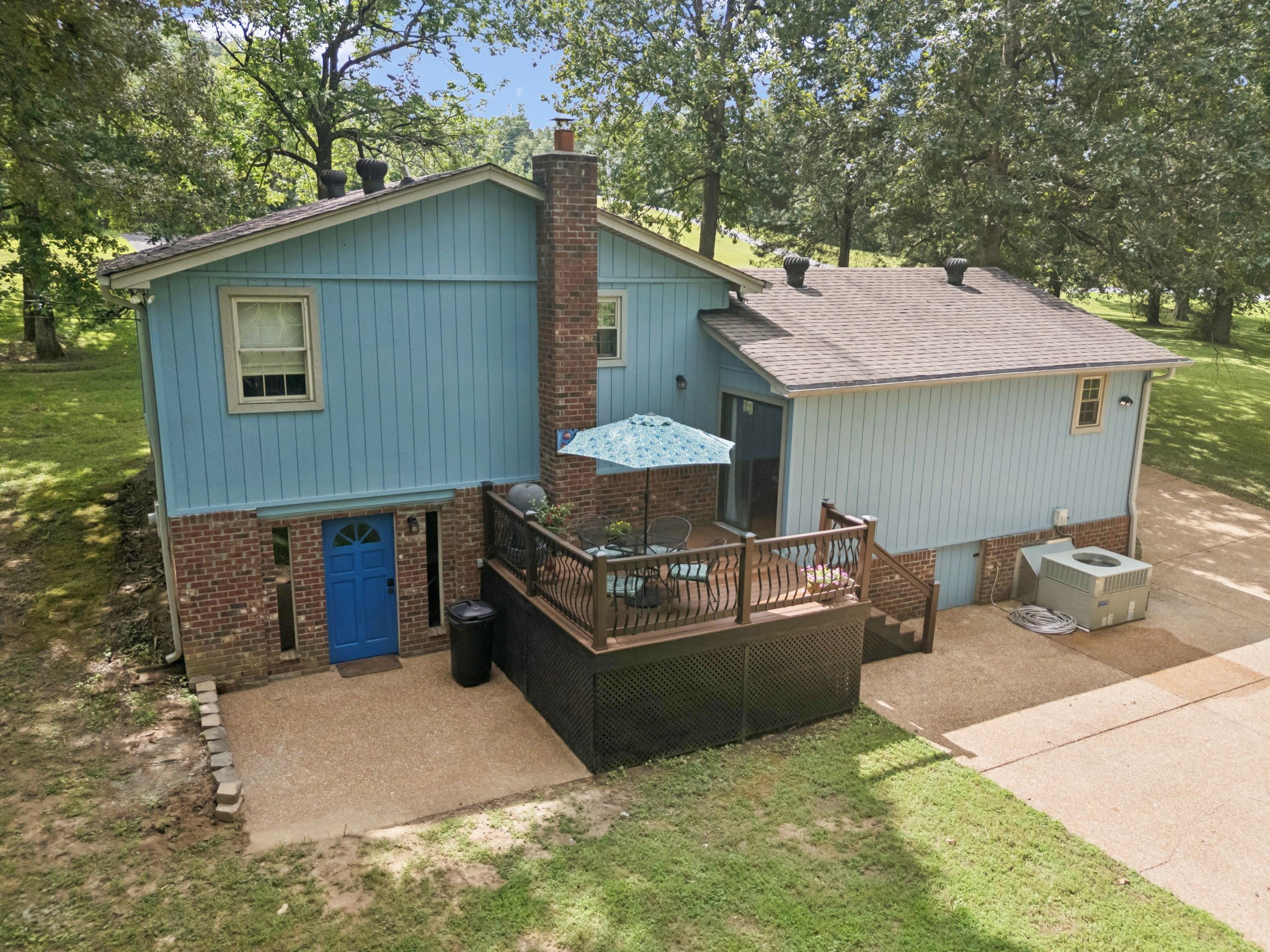 215 E Kingston Springs Rd