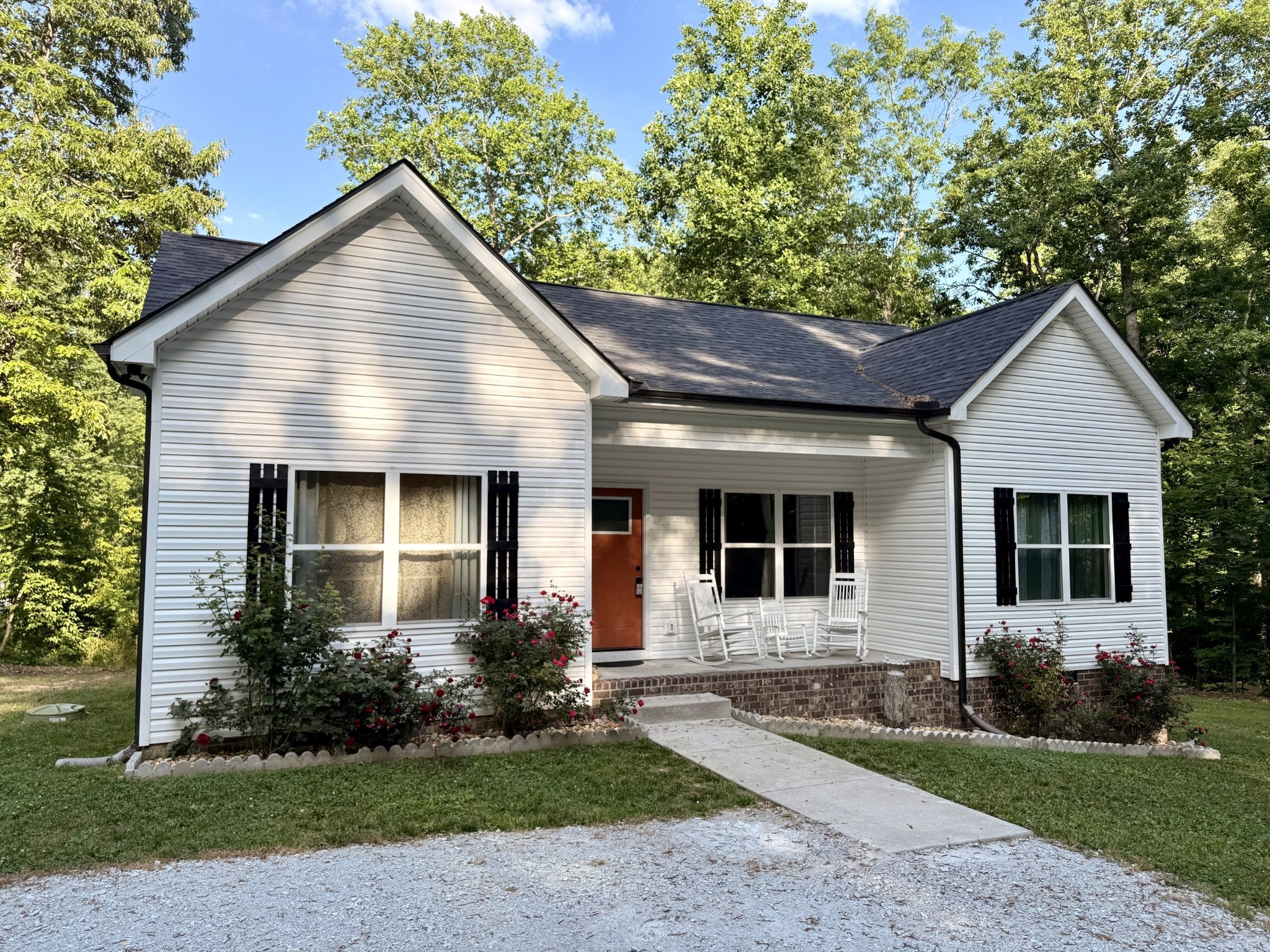 1021 Woodmont Dr