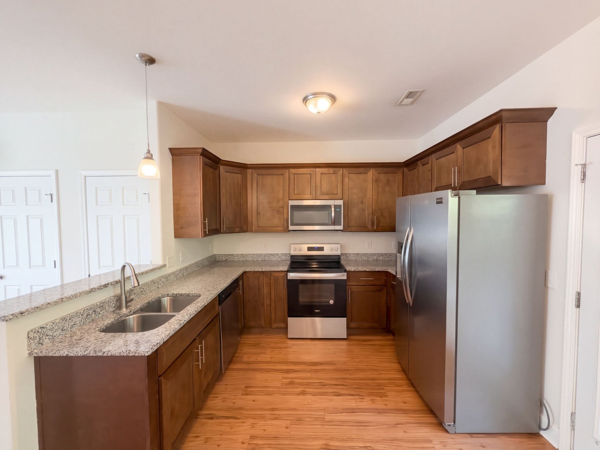2043 Pinecrest Dr