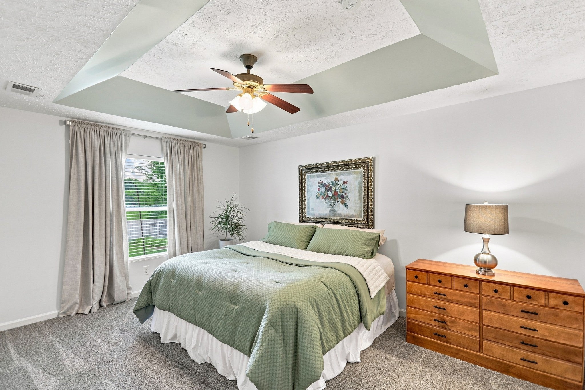 102 Blossom Ct