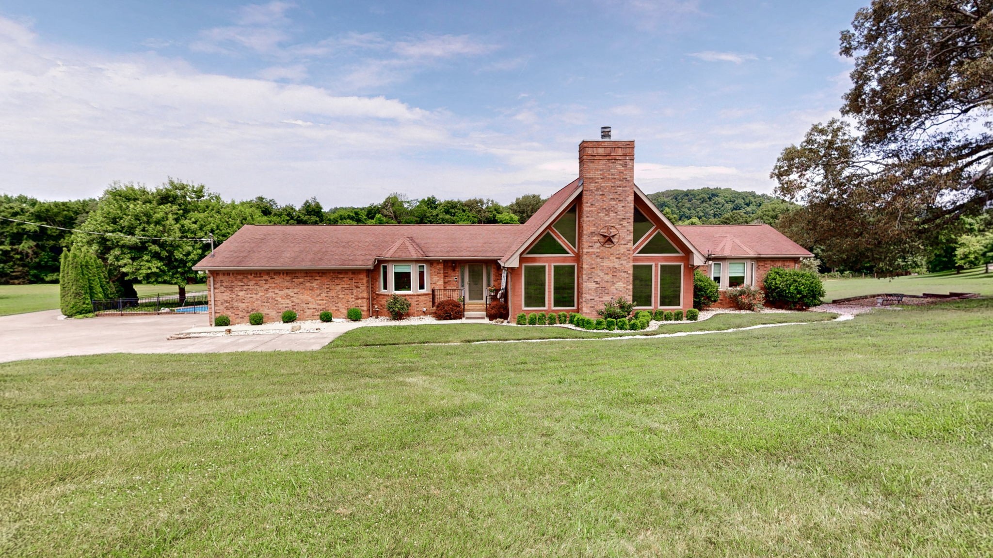 938 Thompson Rd