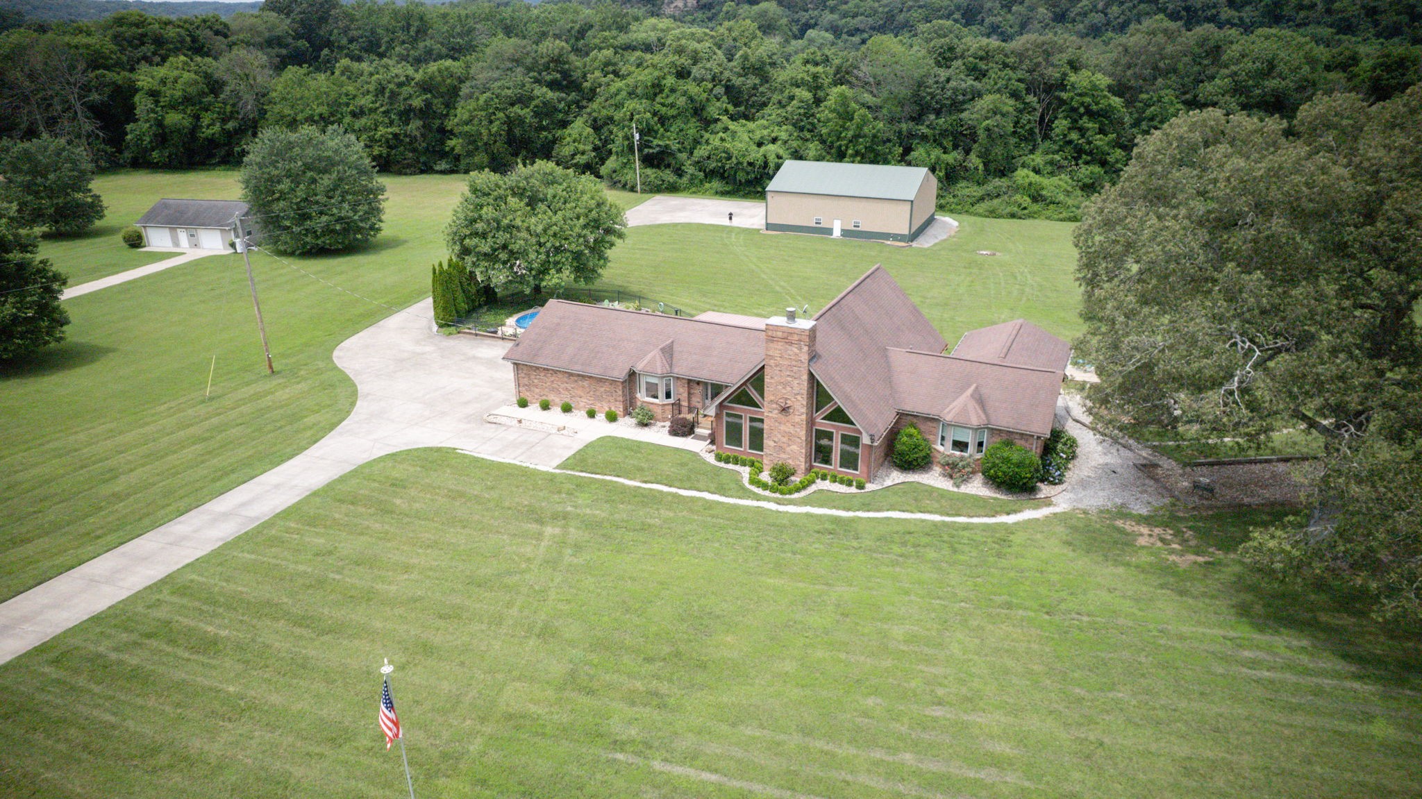 938 Thompson Rd