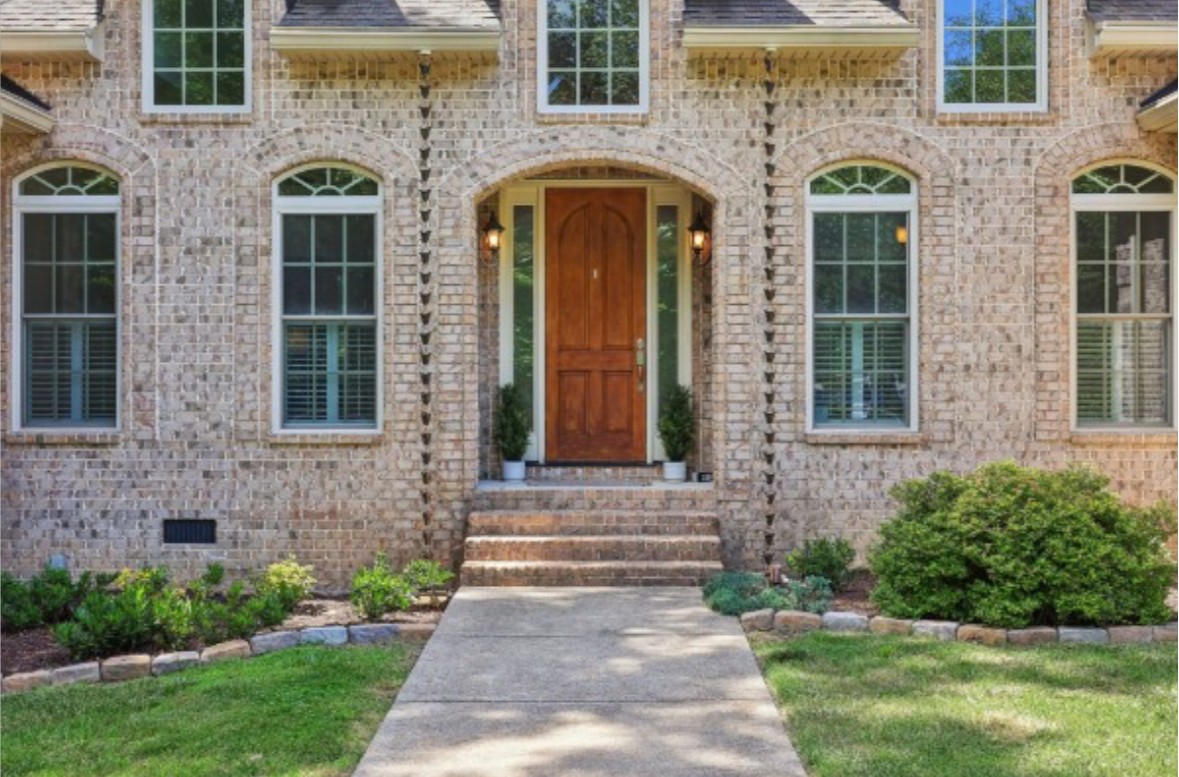 2562 Spears Way