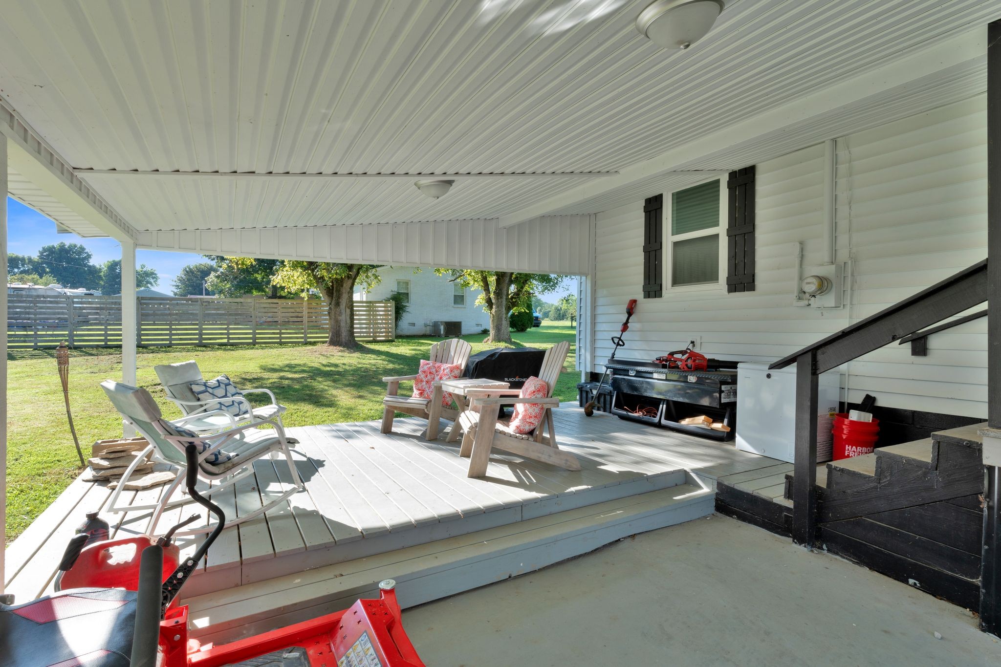 1012 Gifford Ln