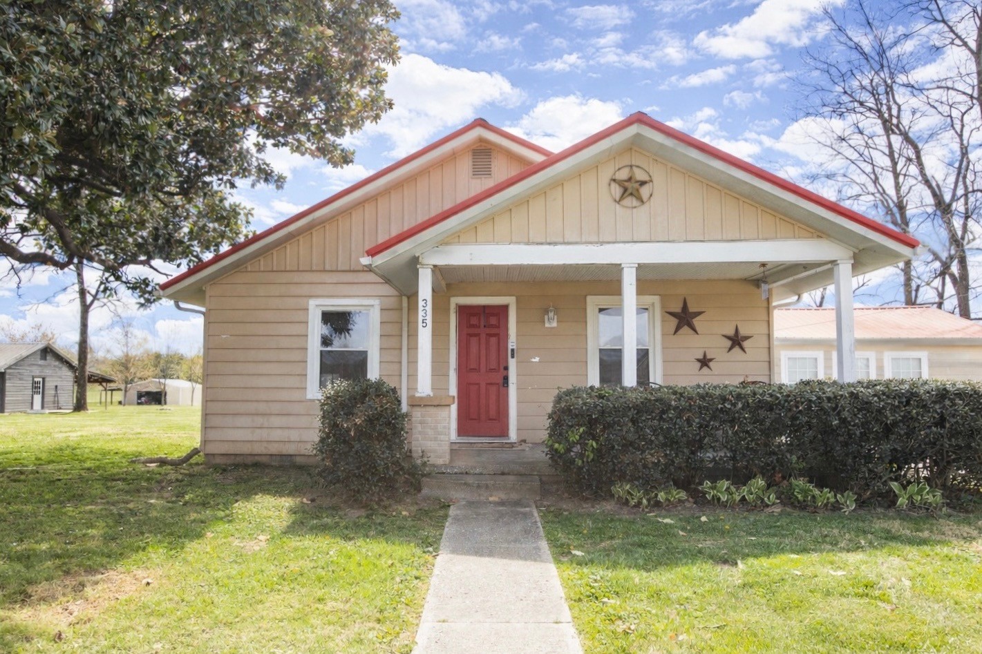 335 N Centerpoint Rd