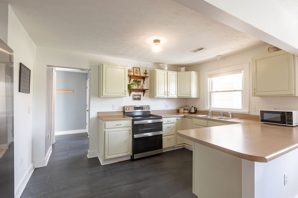 335 N Centerpoint Rd