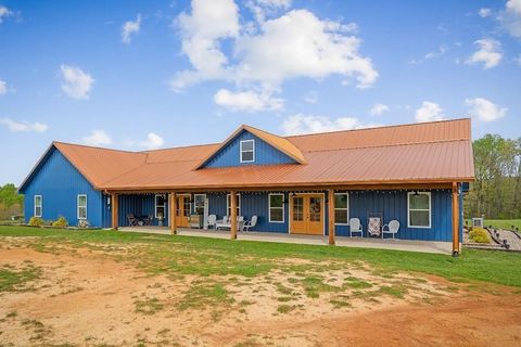 240 Bob Ledbetter Rd Livingston TN 38570