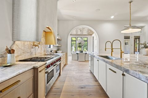 Photo of 860 Brook Hollow Rd, Nashville, TN 37205 (MLS # 3173634)