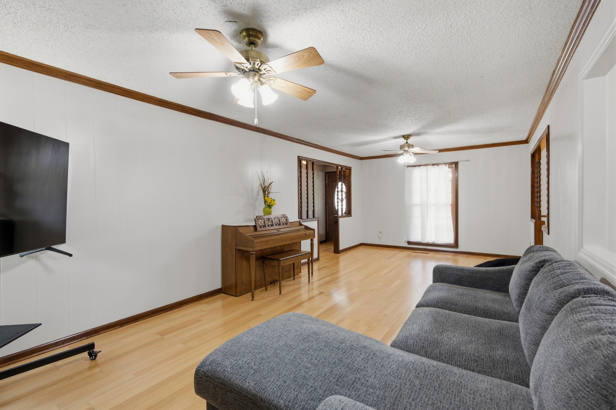 809 Dakota Dr
