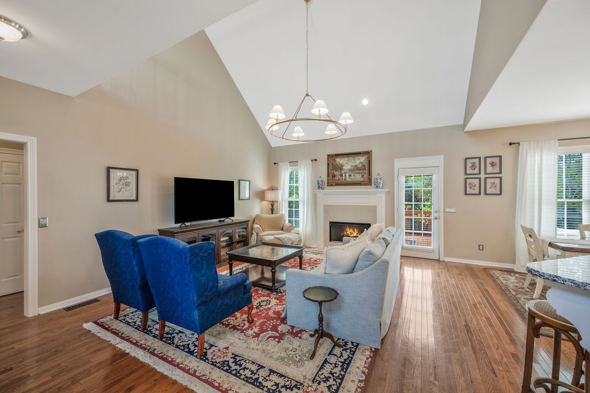 5616 Cedar Rock Dr