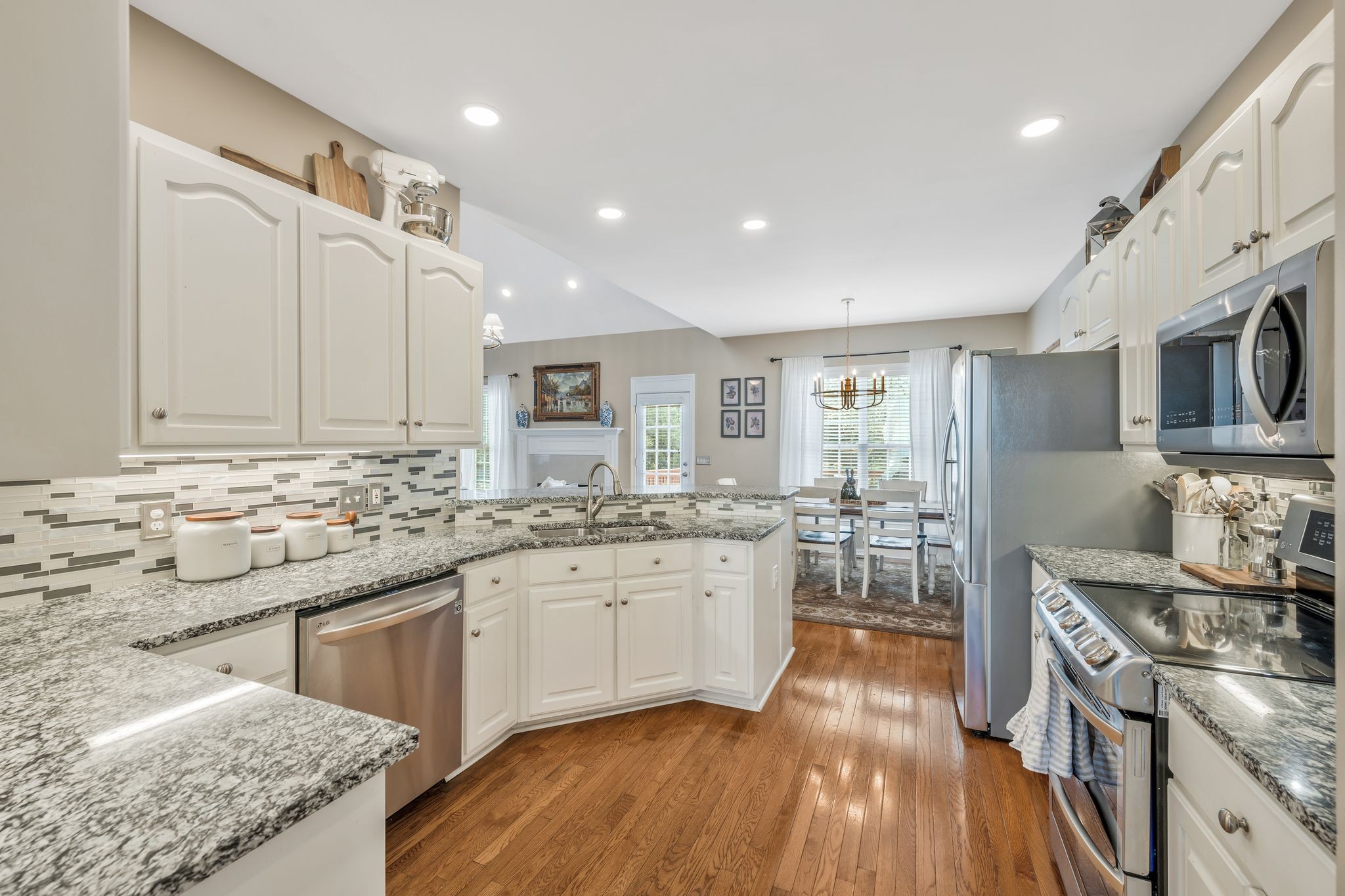 5616 Cedar Rock Dr