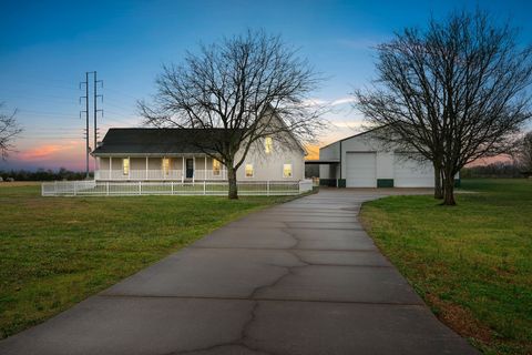 7289 Woodfin Rd Christiana TN 37037