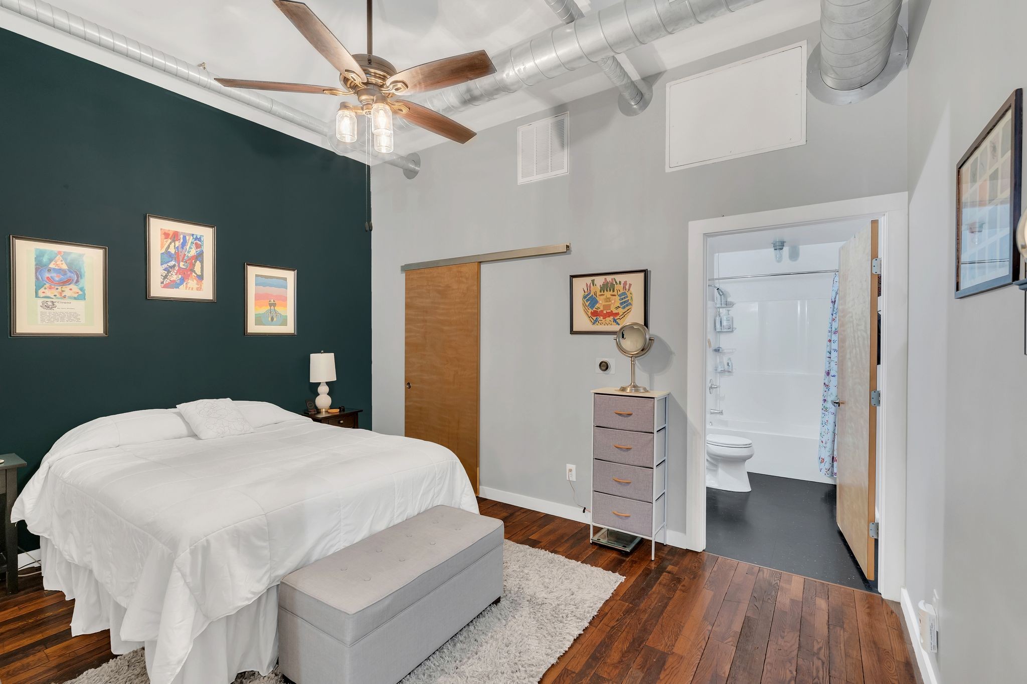706 Taylor St 102