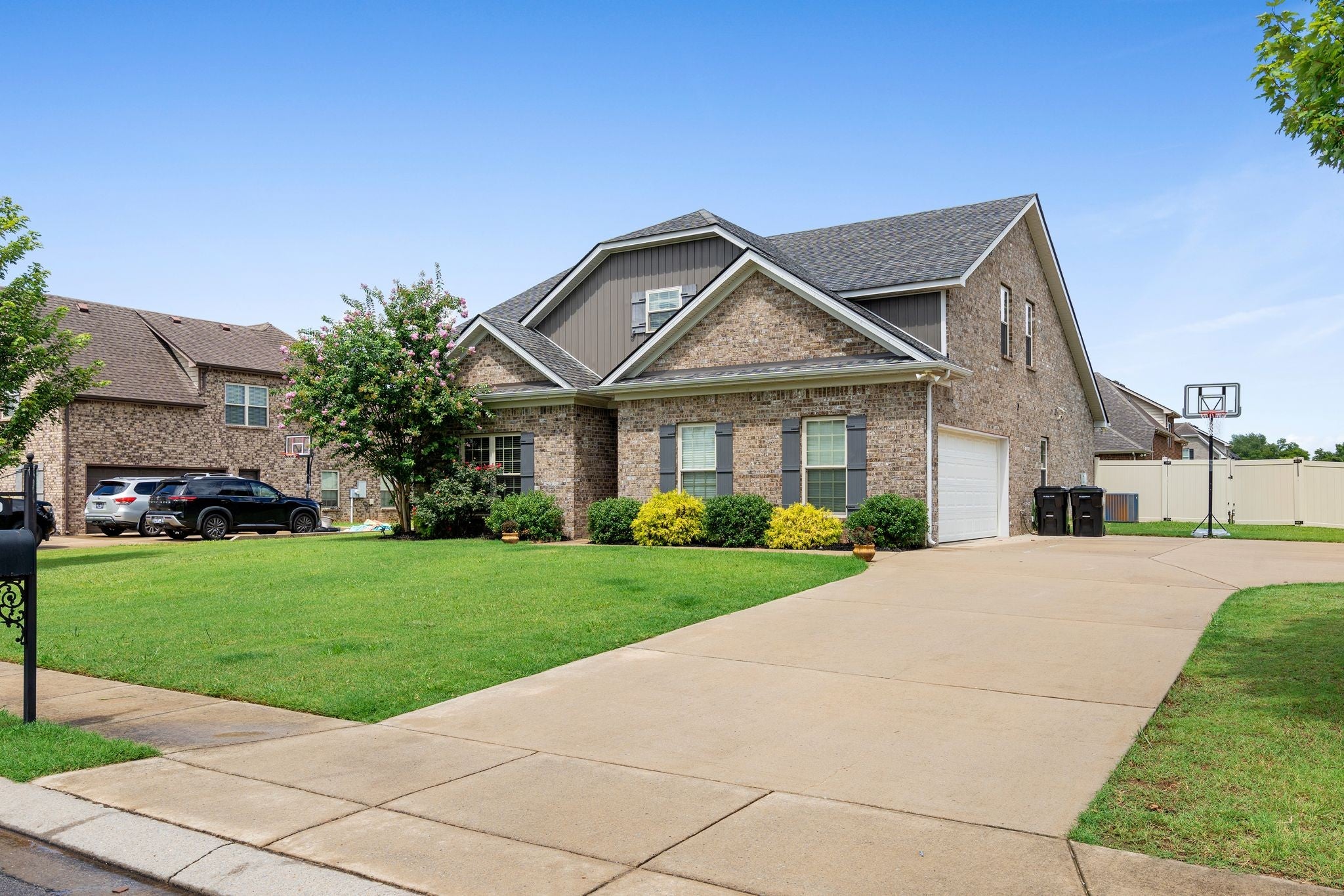 3019 Firerock Dr
