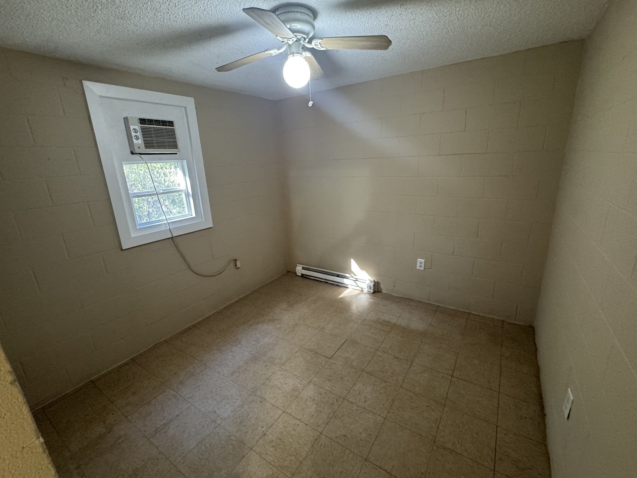 1018 Glaze Ct