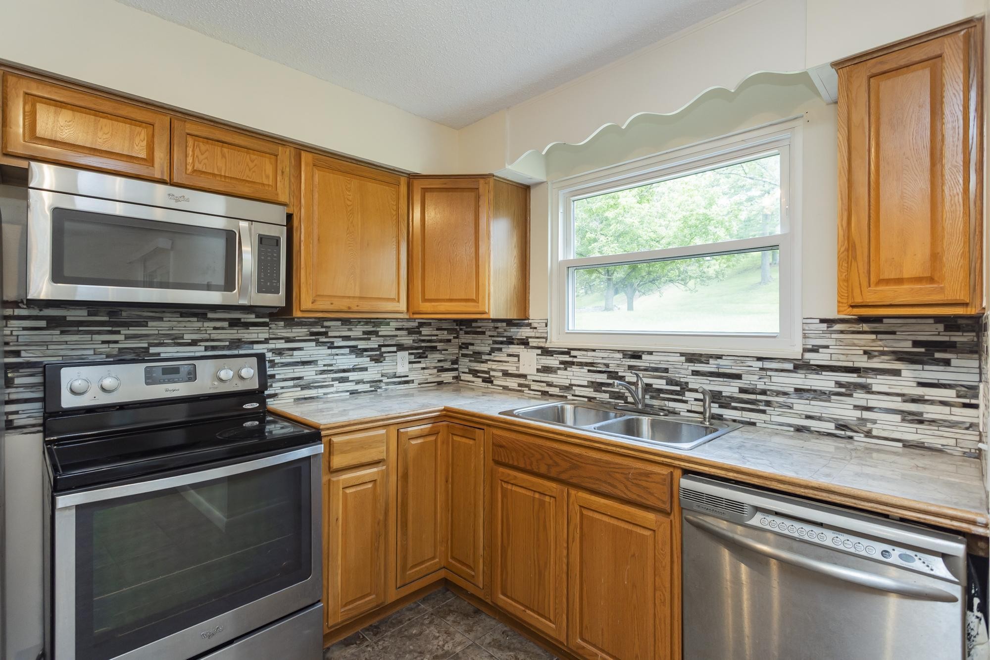 5510 Country Dr 71
