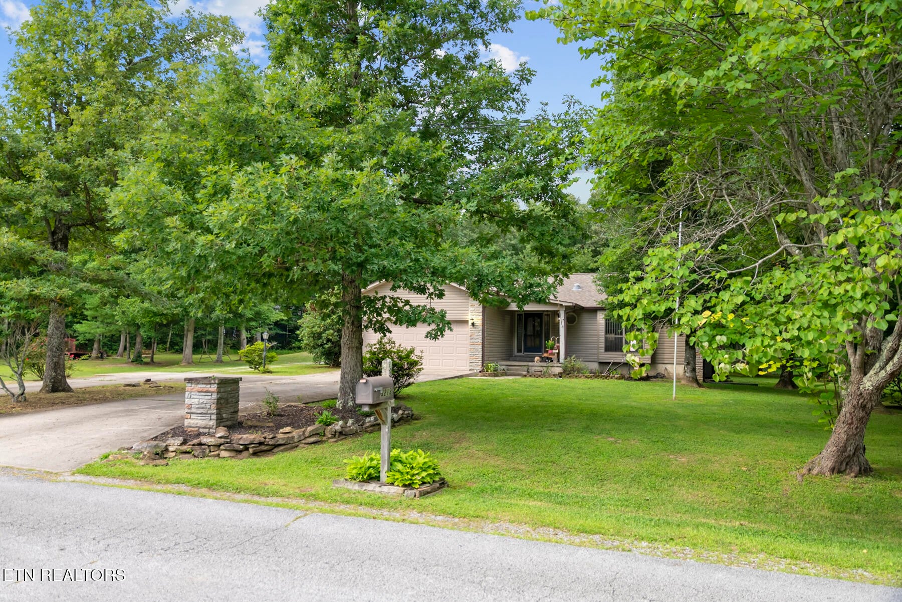 3213 Pueblo Drive