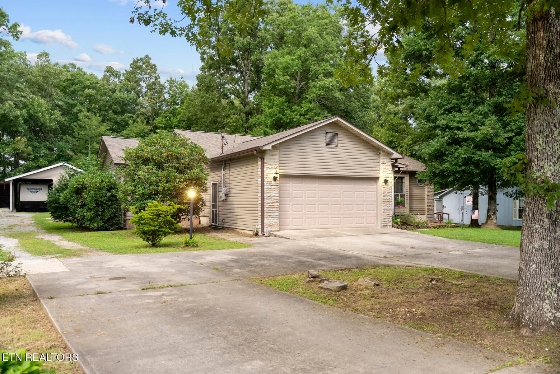 3213 Pueblo Drive