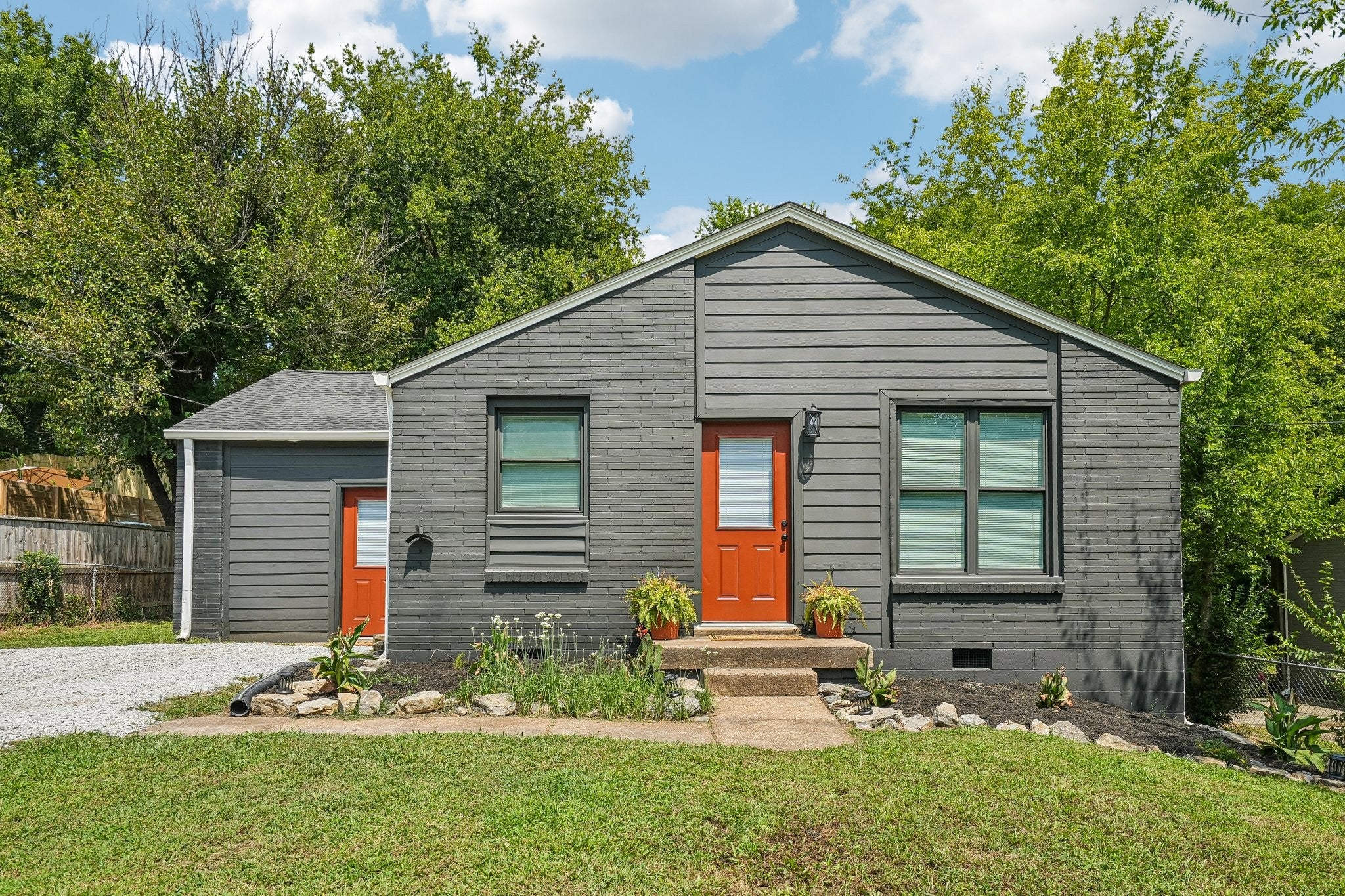 4-bed listing at 1467 Snell Blvd, Nashville