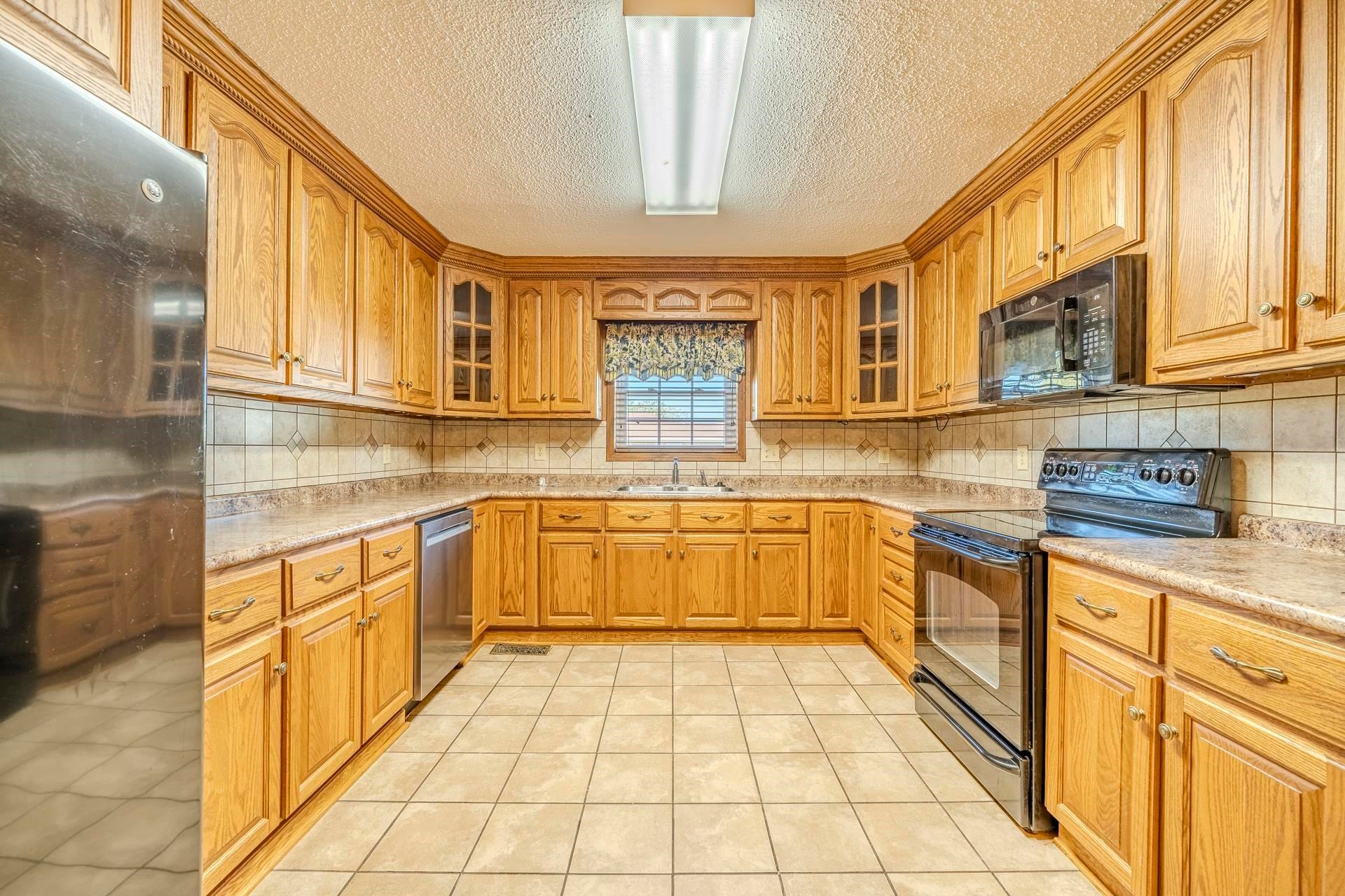 160 DOVE DR