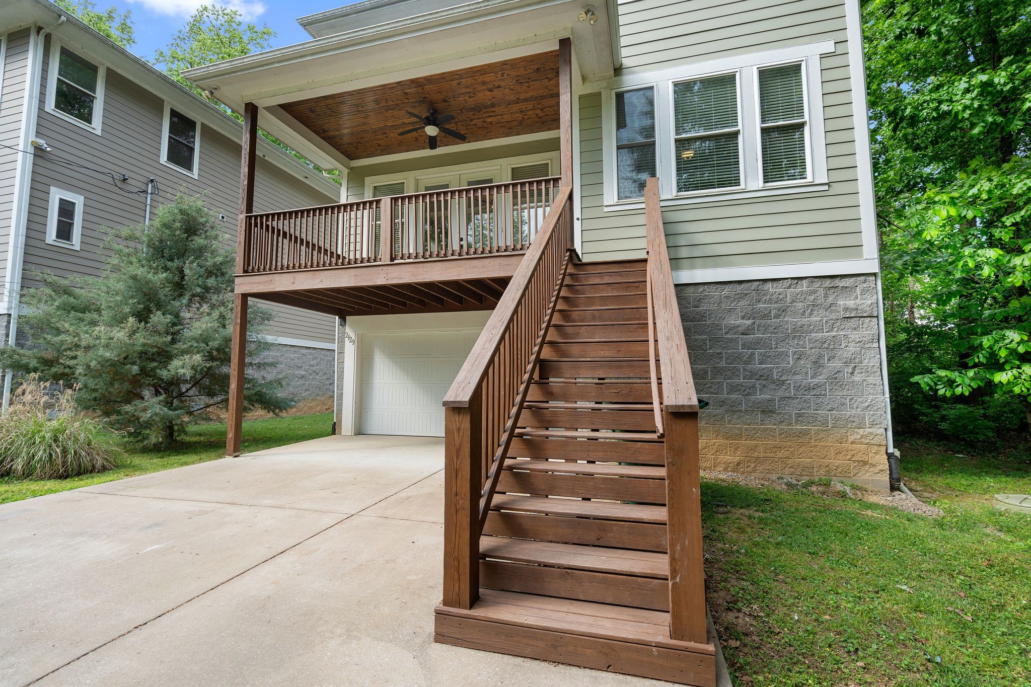 2129 Wooddale Ln