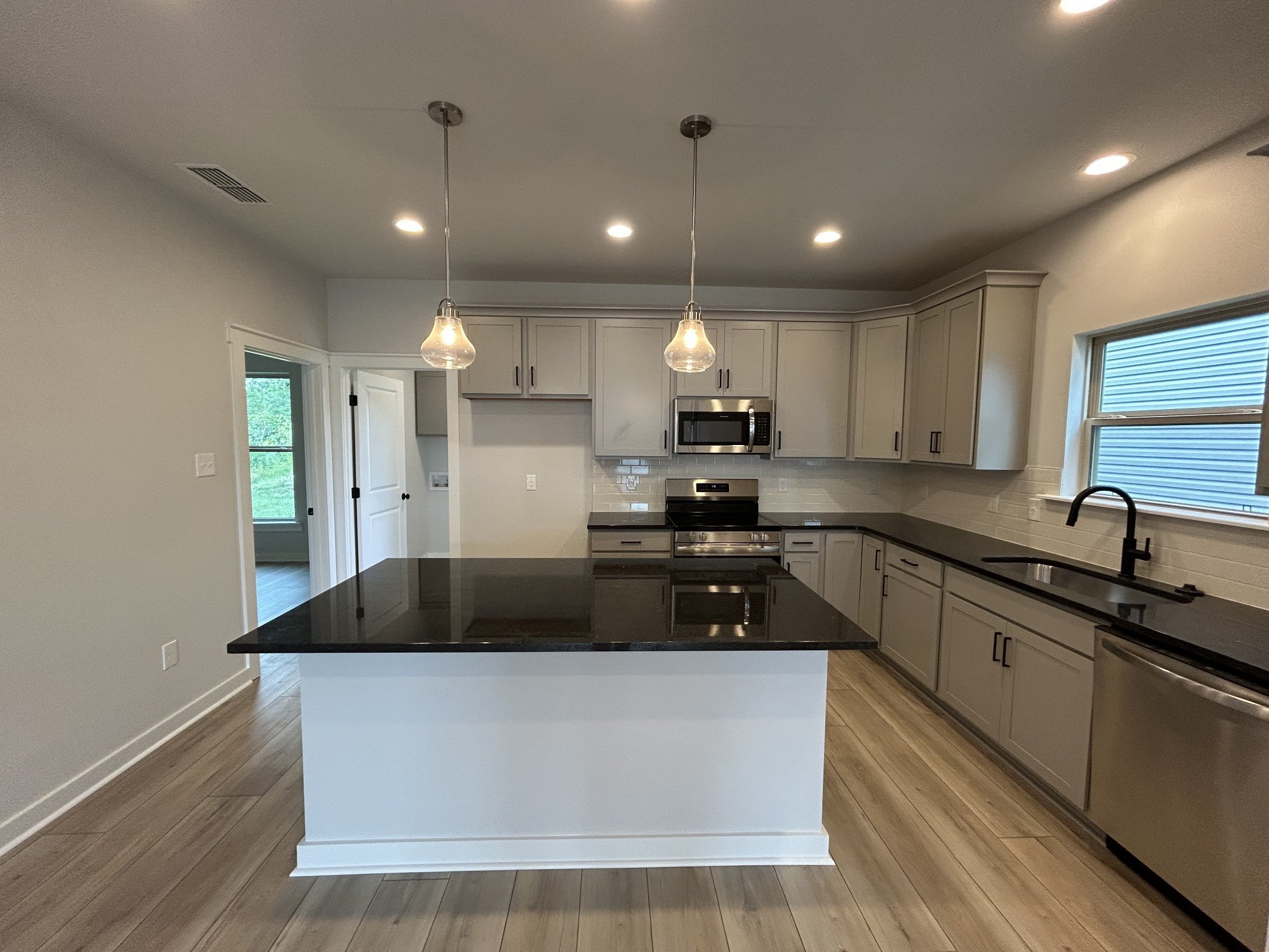 116 Florence Cove
