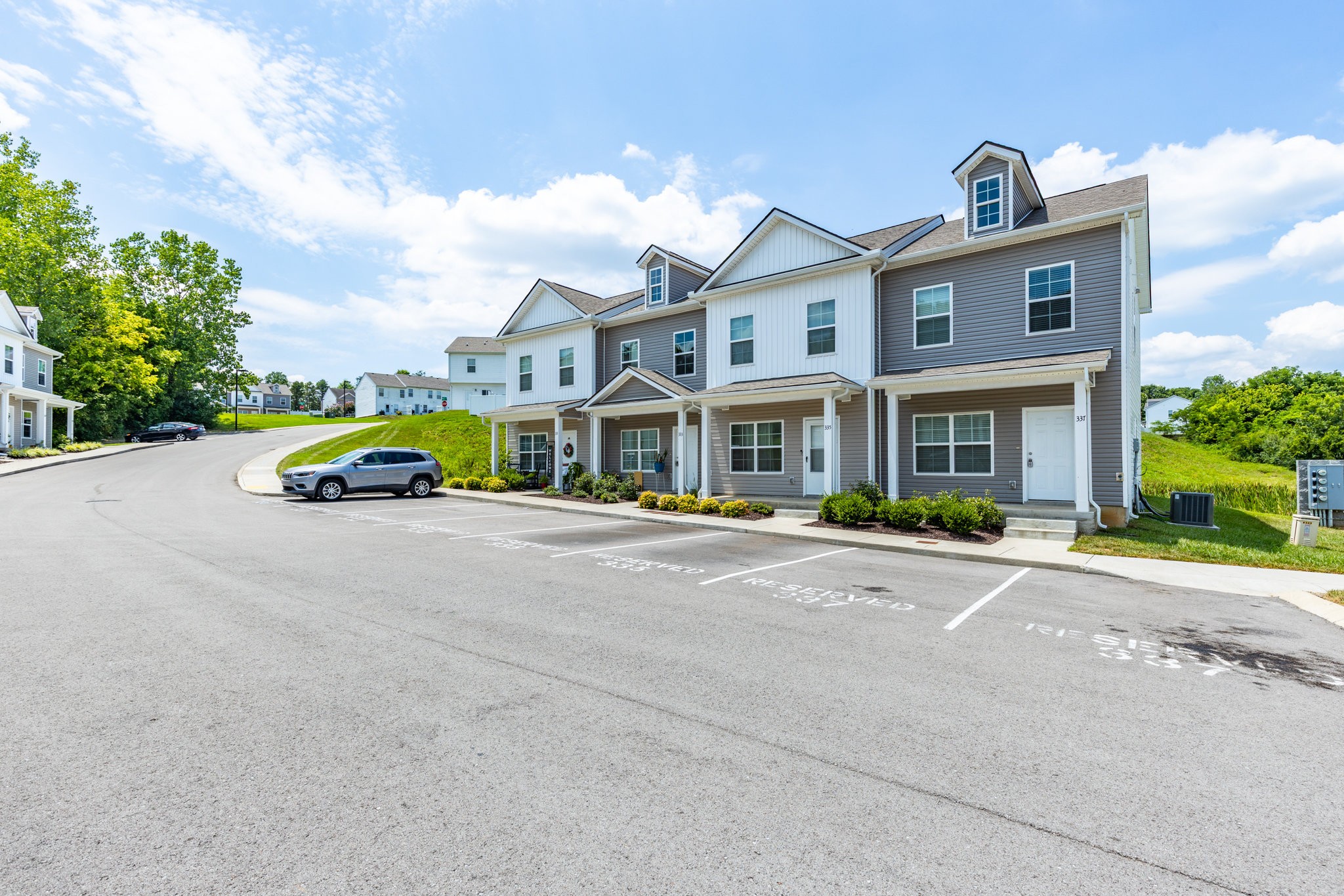 335 Kristen Ct