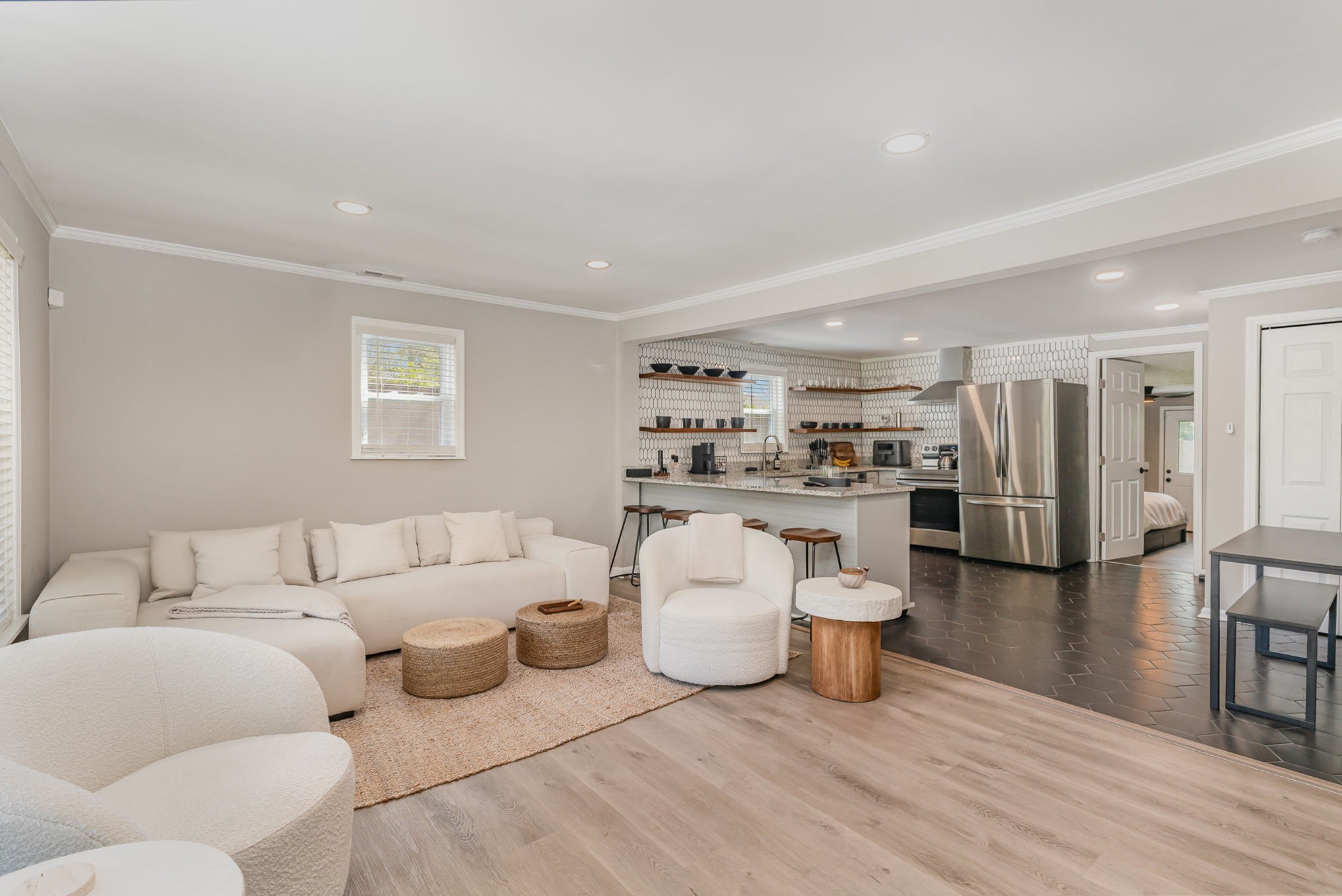 4009 Fairview Dr
