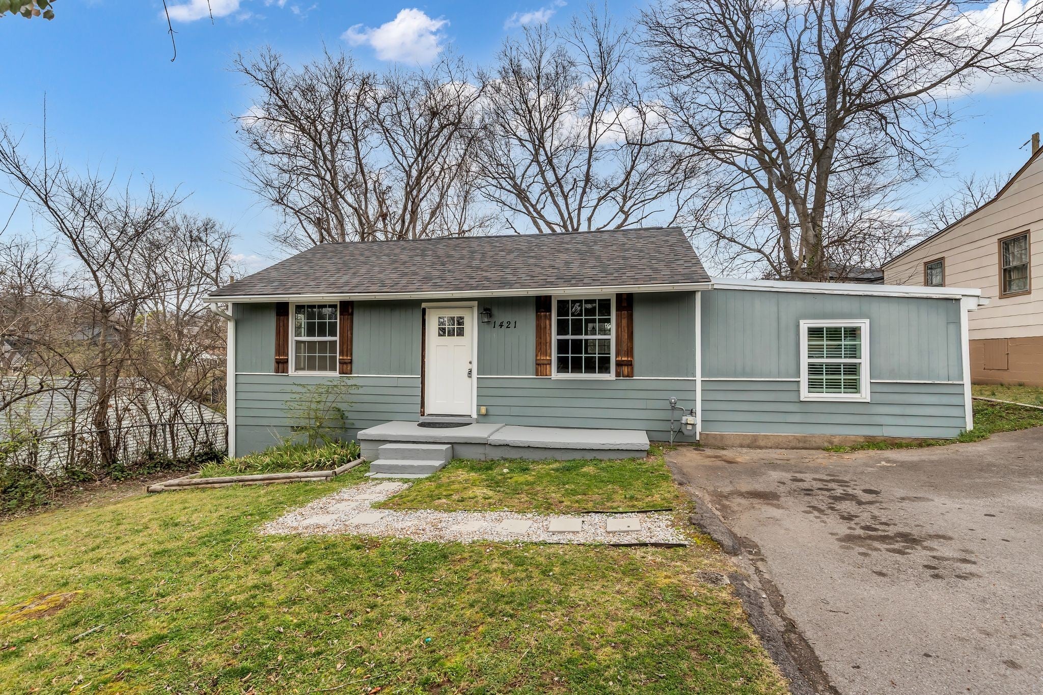 1421 Electric Ave, Nashville TN 37206 3-bed home, photo 4 of 29