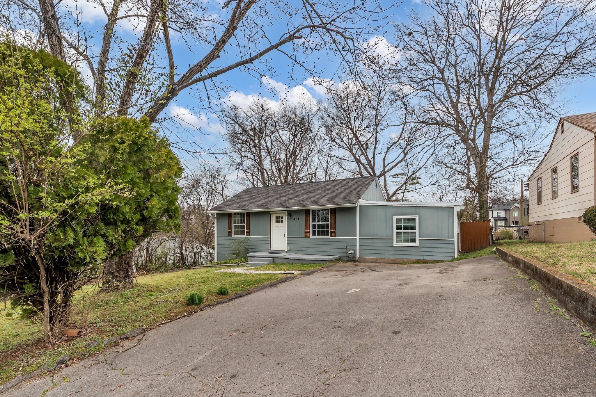 1421 Electric Ave, Nashville TN 37206 3-bed home, photo 3 of 29
