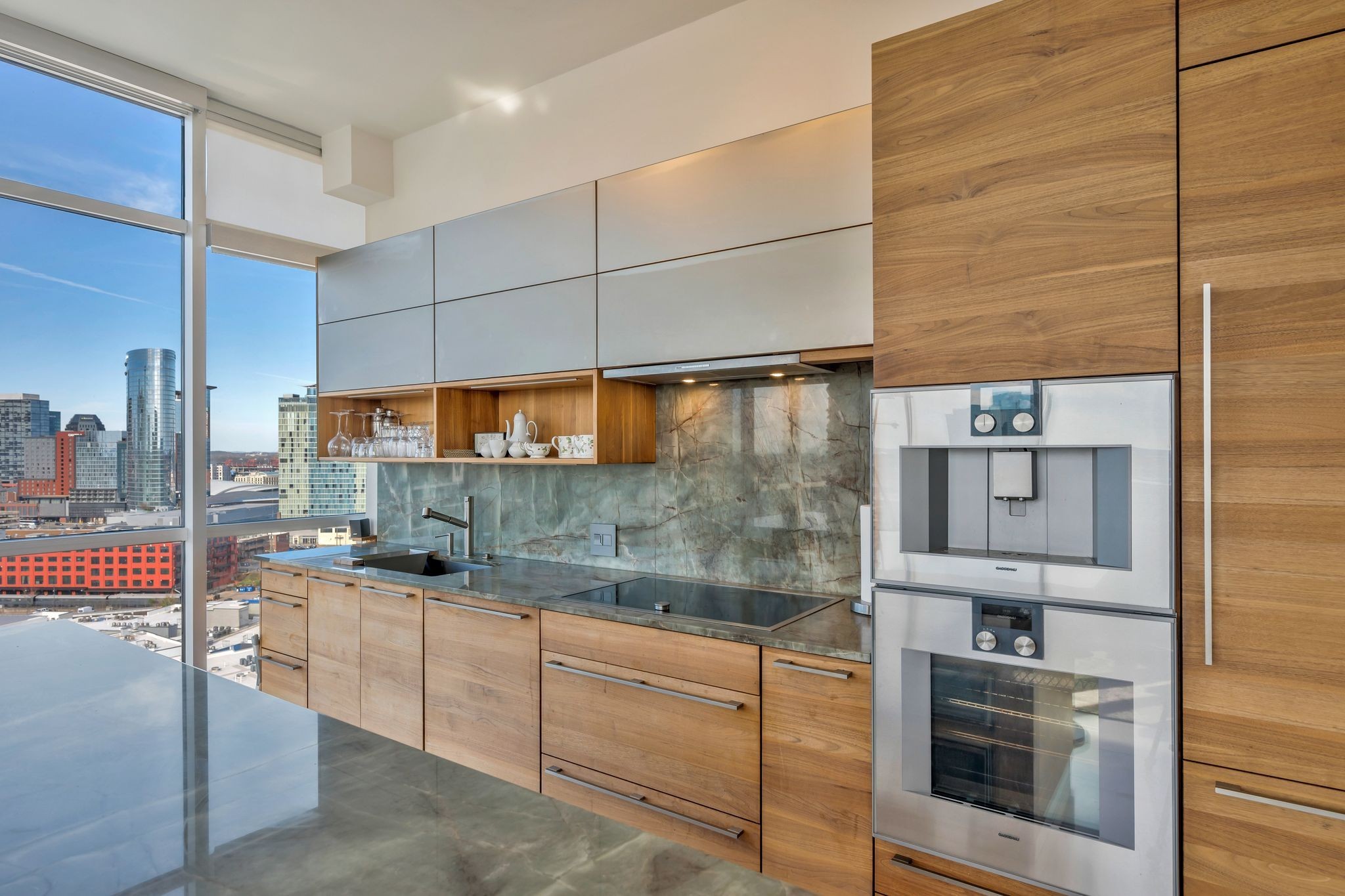 600 12th Avenue S 1801