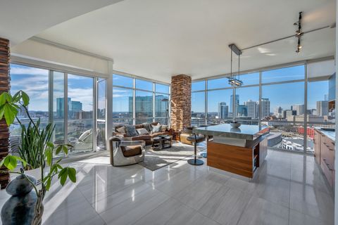 Photo of 600 12th Avenue S #1801, Nashville, TN 37203 (MLS # 3015838)