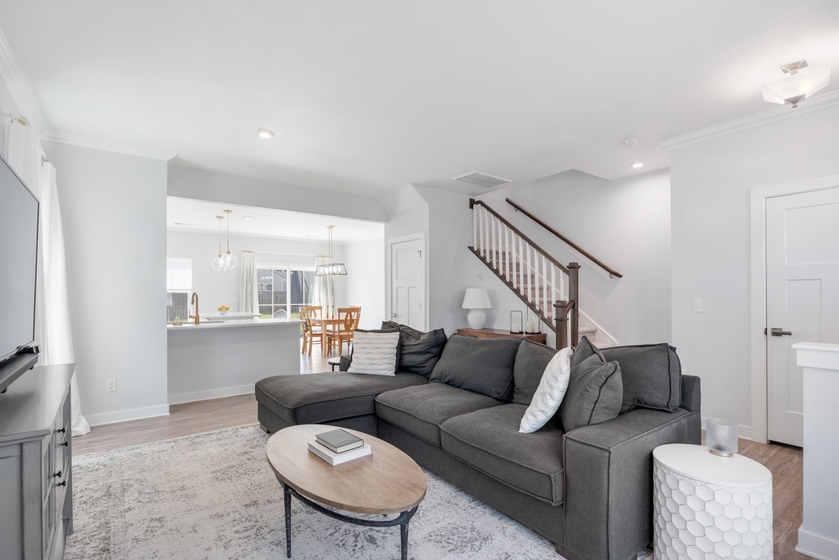 513 Red Hill Ct