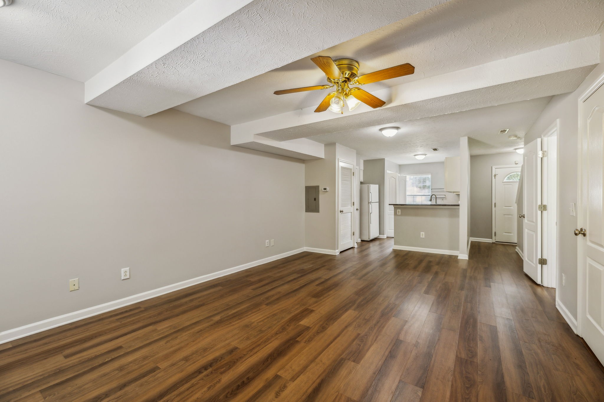 1625 Center Pointe Dr