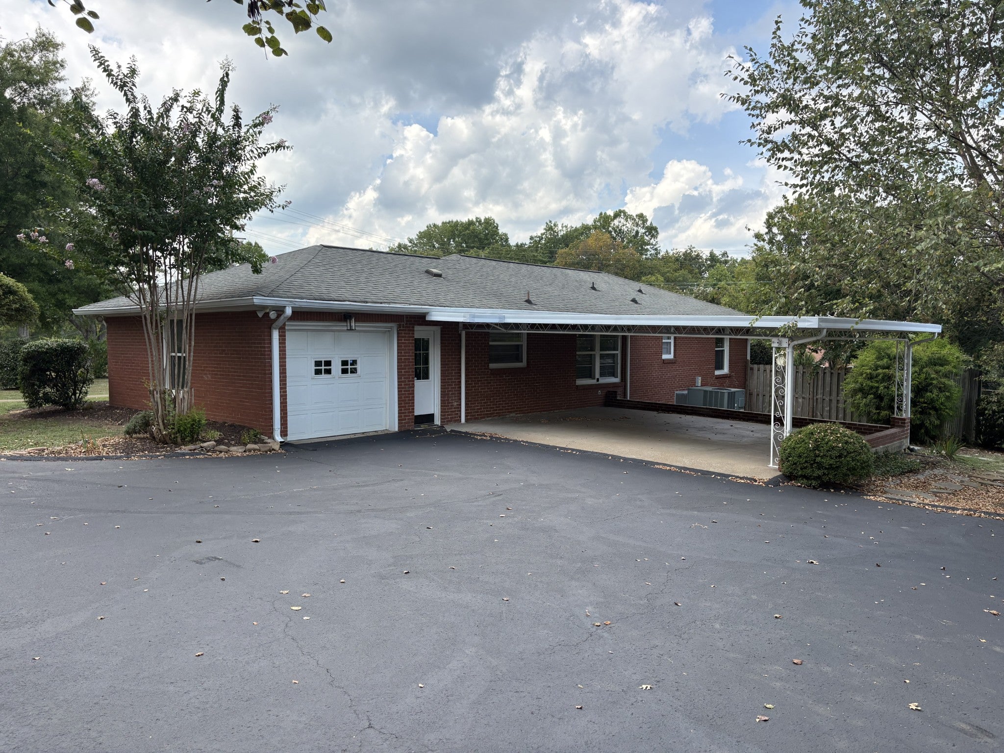 716 N Graycroft Ave