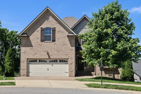 212 Lotus Ct Hendersonville TN 37075