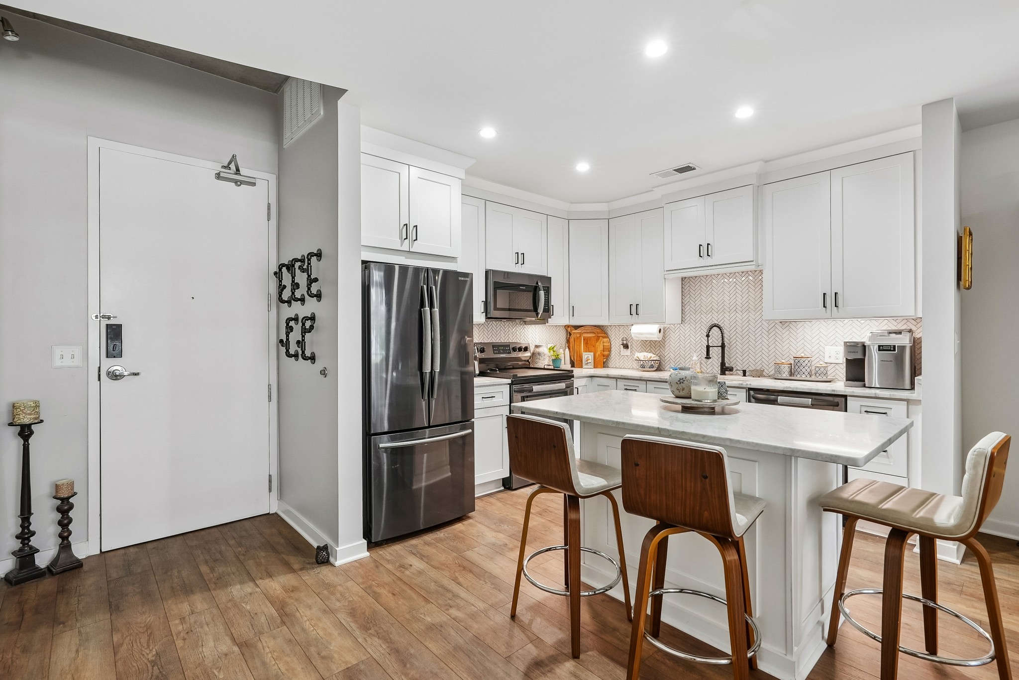 600 12th Avenue South 513 - Photo 2