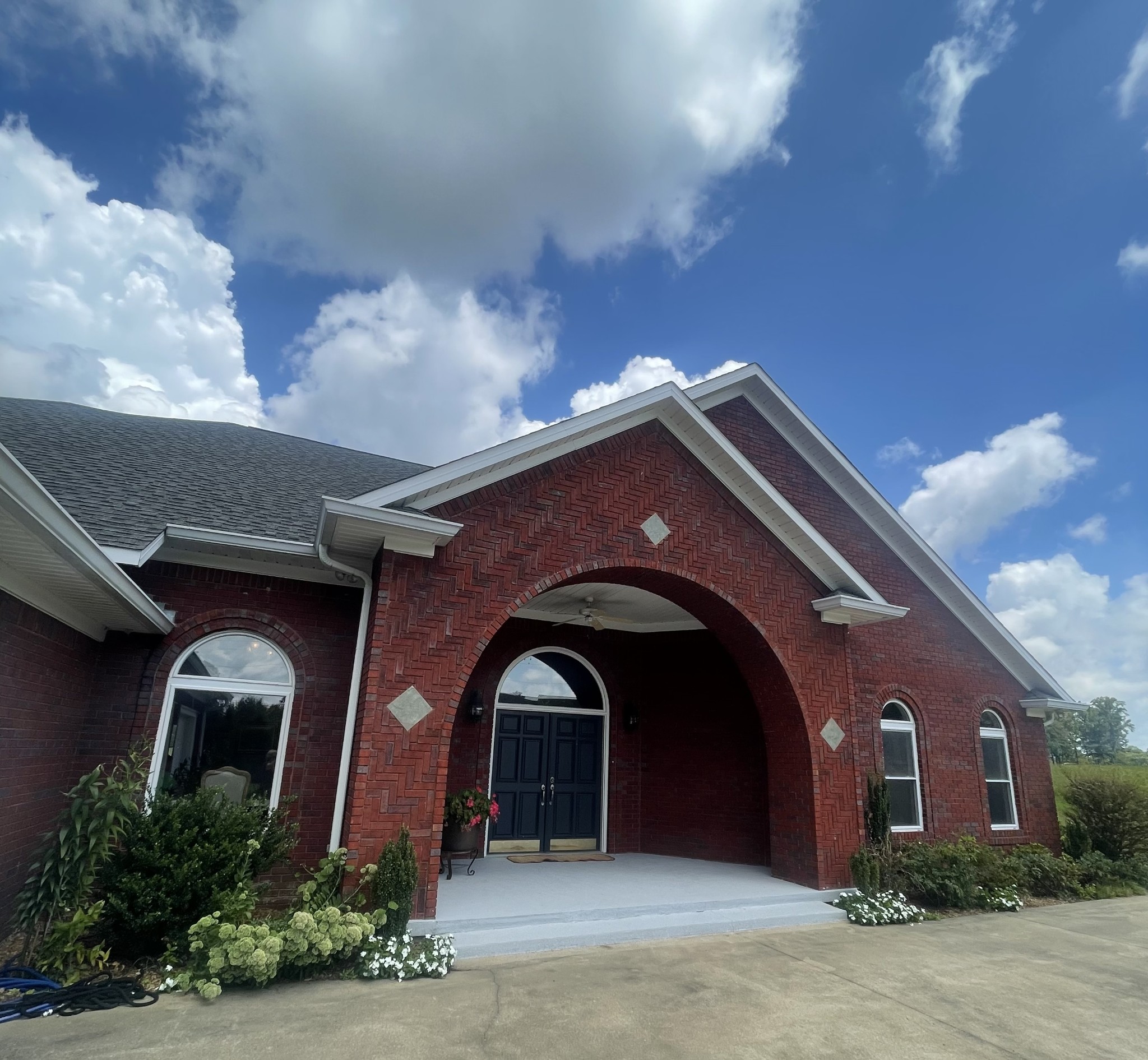 140 Tyler Ct W