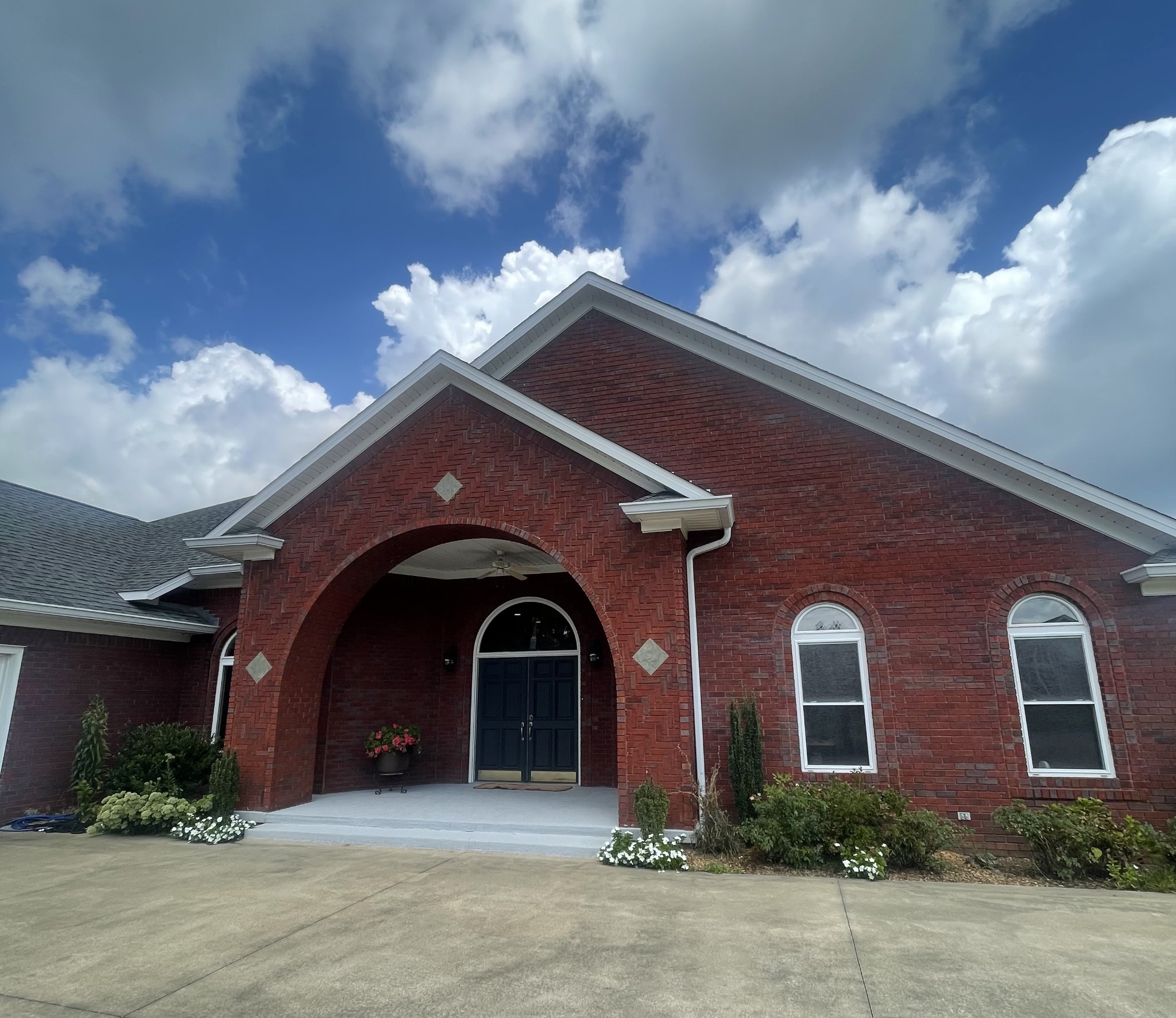 140 Tyler Ct W