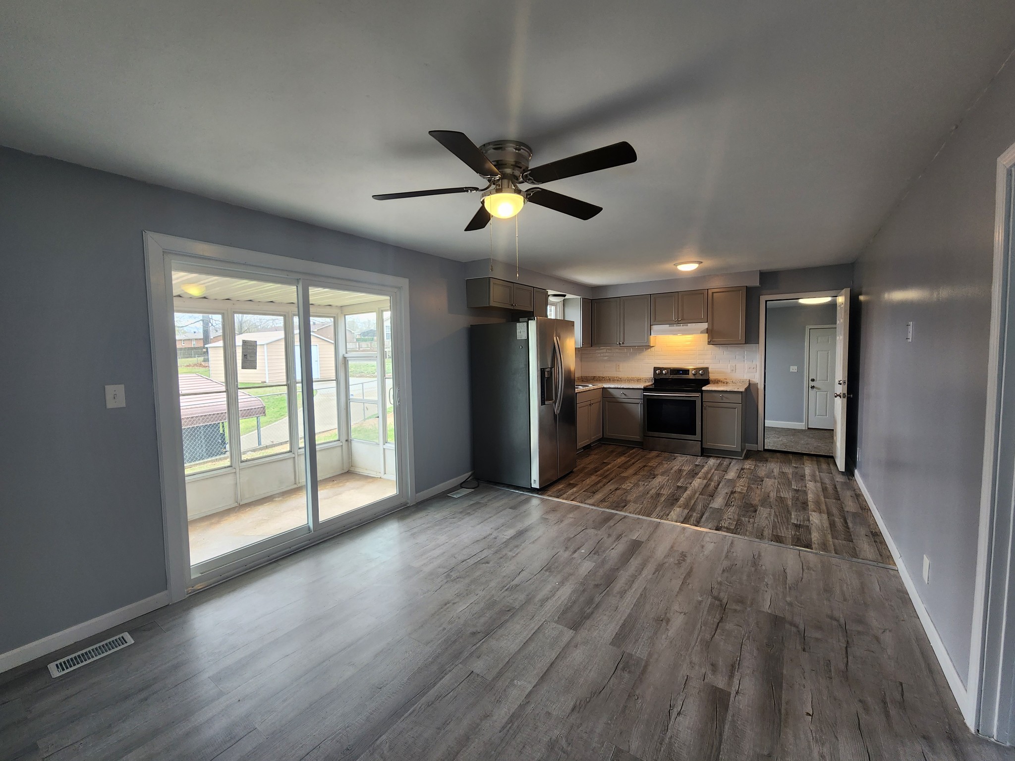 403 Louise Ln